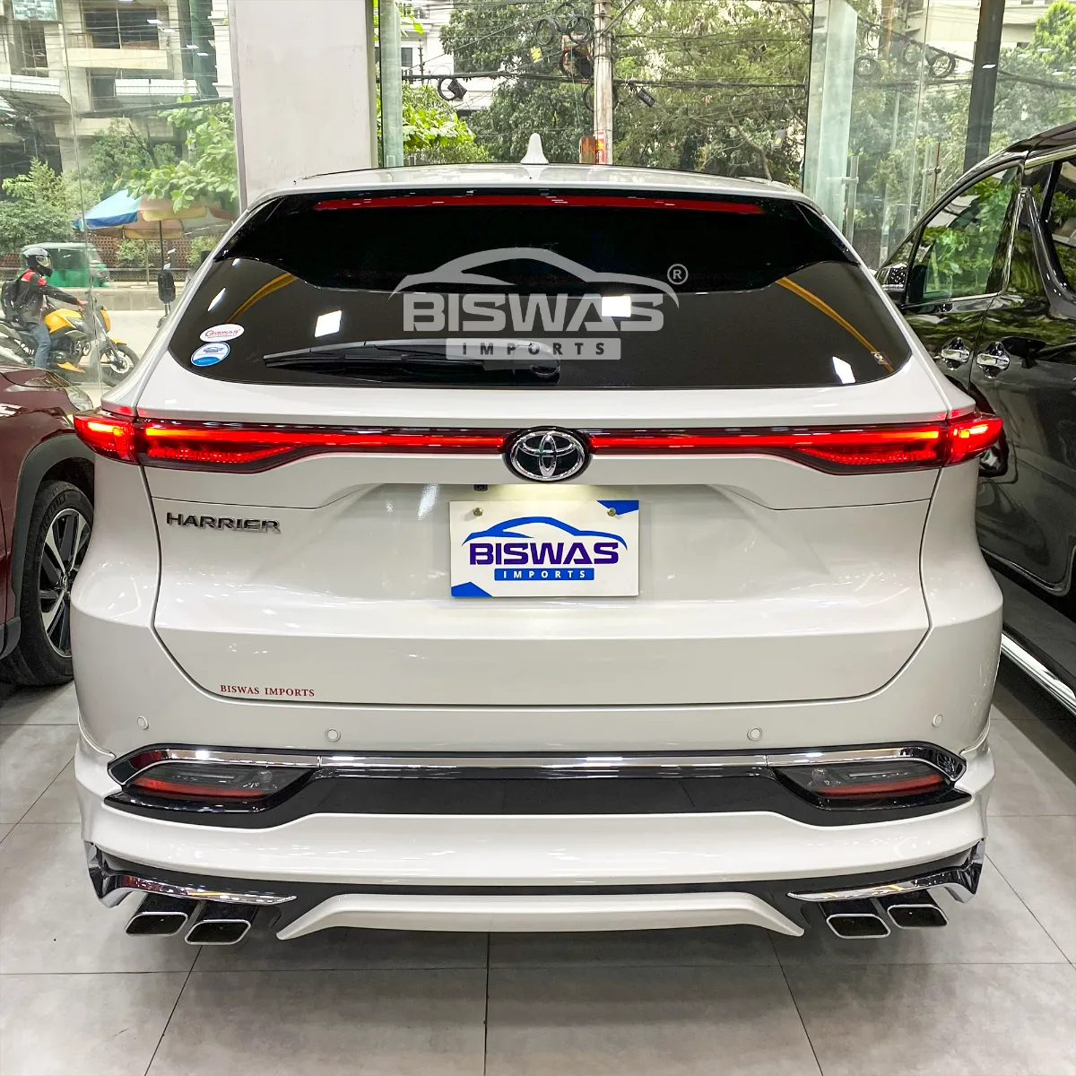 TOYOTA-HARRIER-2020-Z-PEARL-016.webp