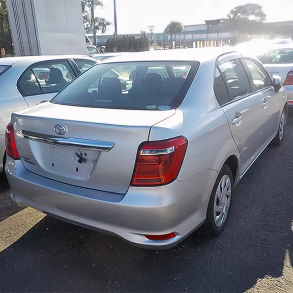 TOYOTA-COROLLA-AXIO-2020-EX-SILVER-010.webp