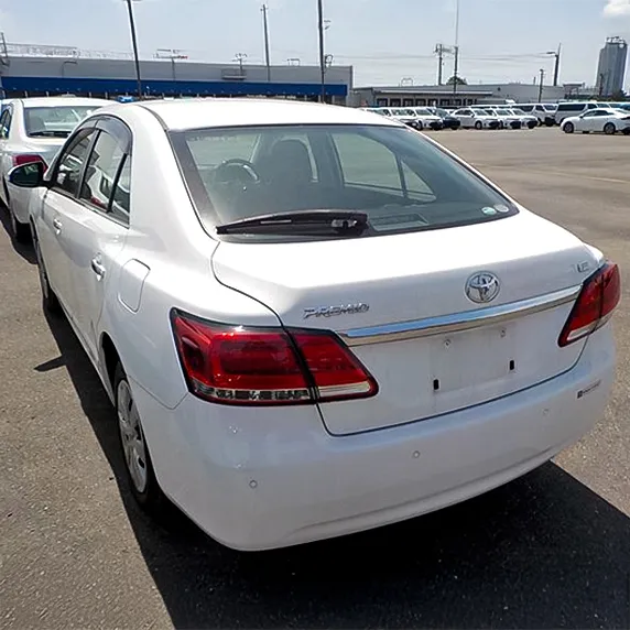 TOYOTA-PREMIO-2019-F-L-WHITE-011.webp