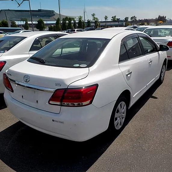 TOYOTA-PREMIO-2019-F-L-WHITE-010.webp