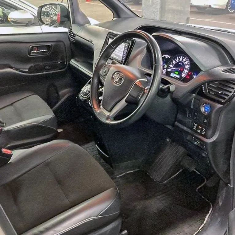 TOYOTA-NOAH-HYBRID-2020-SI-WXB-PEARL-010.webp