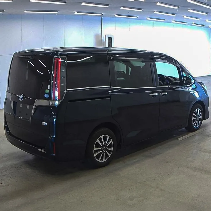 TOYOTA-ESQUIRE-(HYBRID)-2020-GI-PREMIUM-MICA-BLUE-010.webp