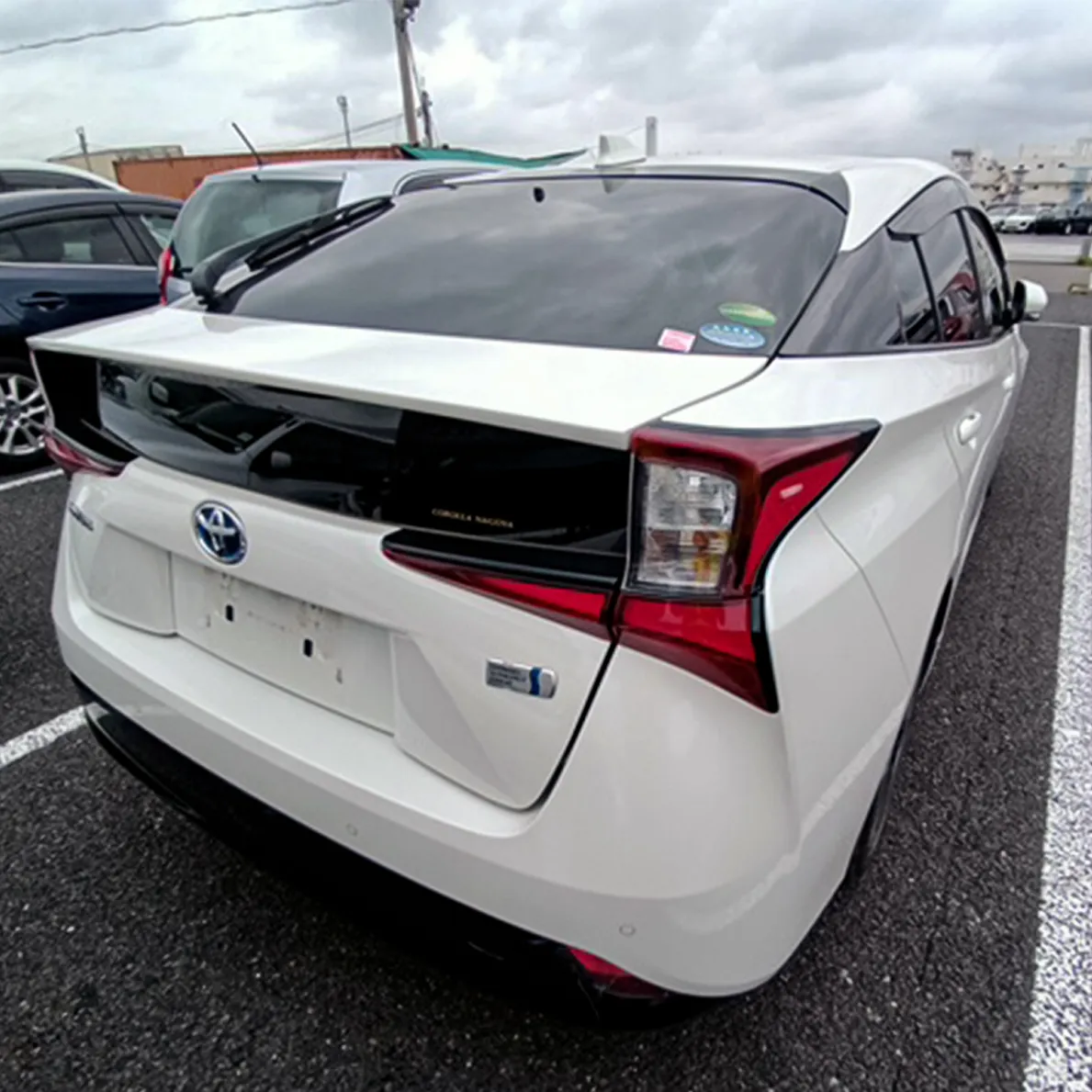 TOYOTA-PRIUS-2020-S-TOURING-PEARL-009.webp