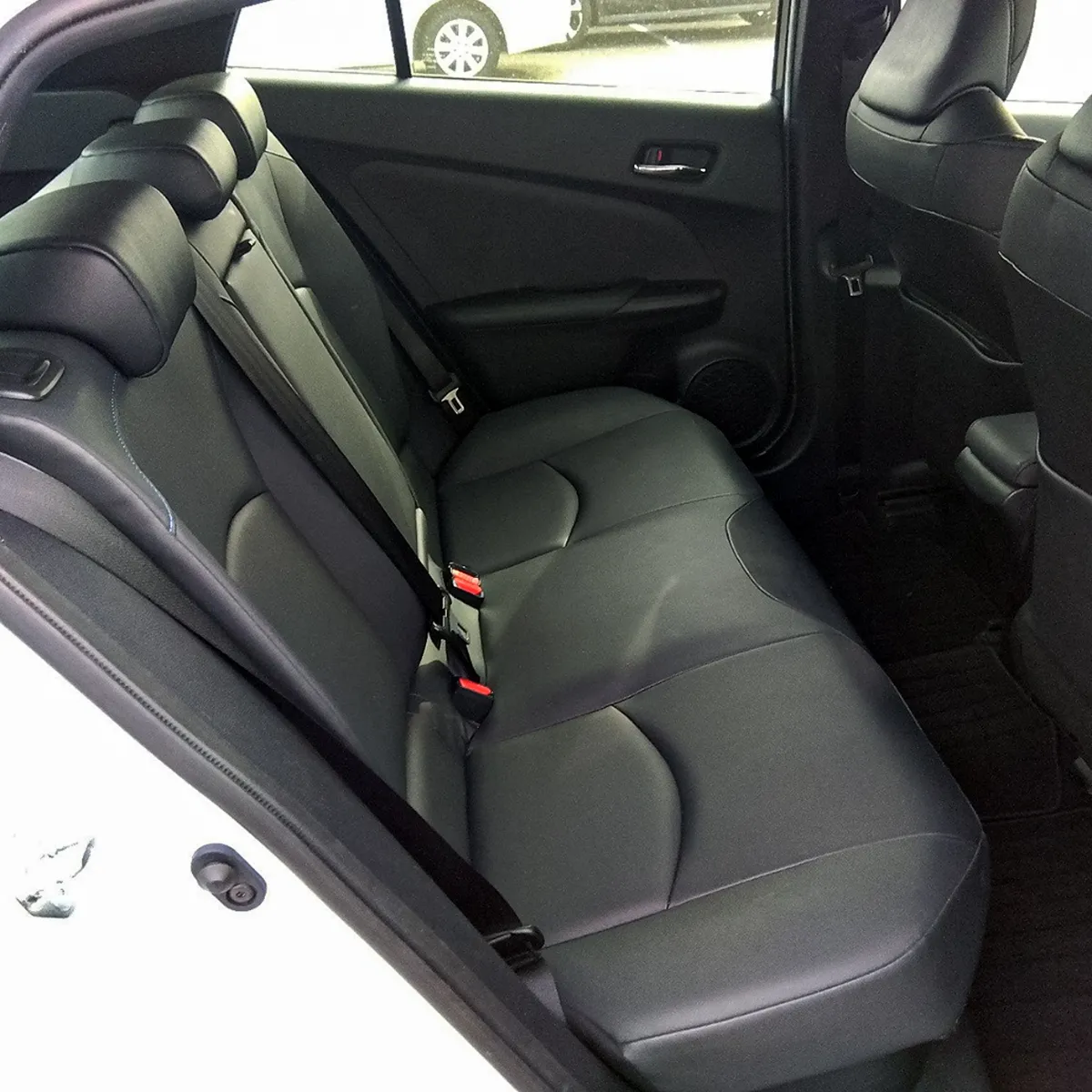TOYOTA-PRIUS-2022-S-TOURING-SELECTION-PEARL-011.webp