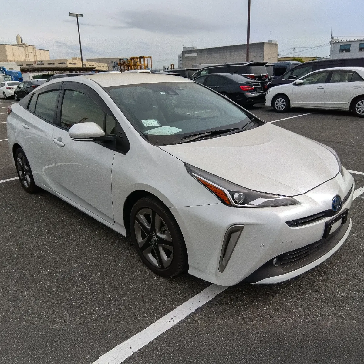TOYOTA-PRIUS-2022-S-TOURING-SELECTION-PEARL-013.webp